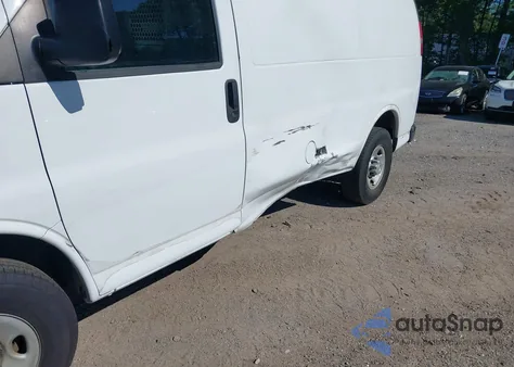2017 Chevrolet Express 2500 Work Van from USA, damaged, VIN 1GCWGAFF4H1132028
